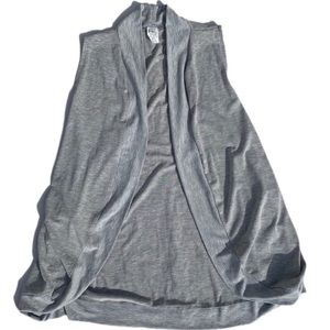 Blue Heart Fashion women’s size large grey layered long detailed light vest
